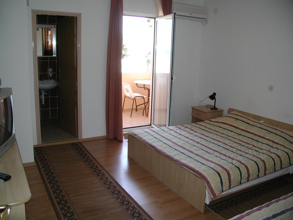 Hotel Tony Pag Town Szoba fotó
