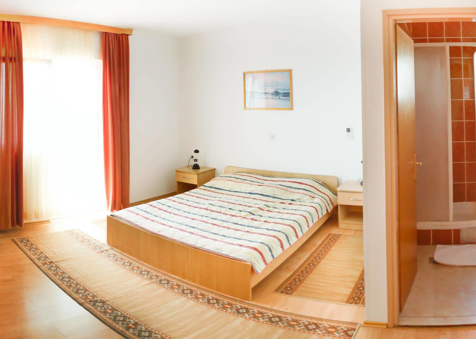 Hotel Tony Pag Town Kültér fotó