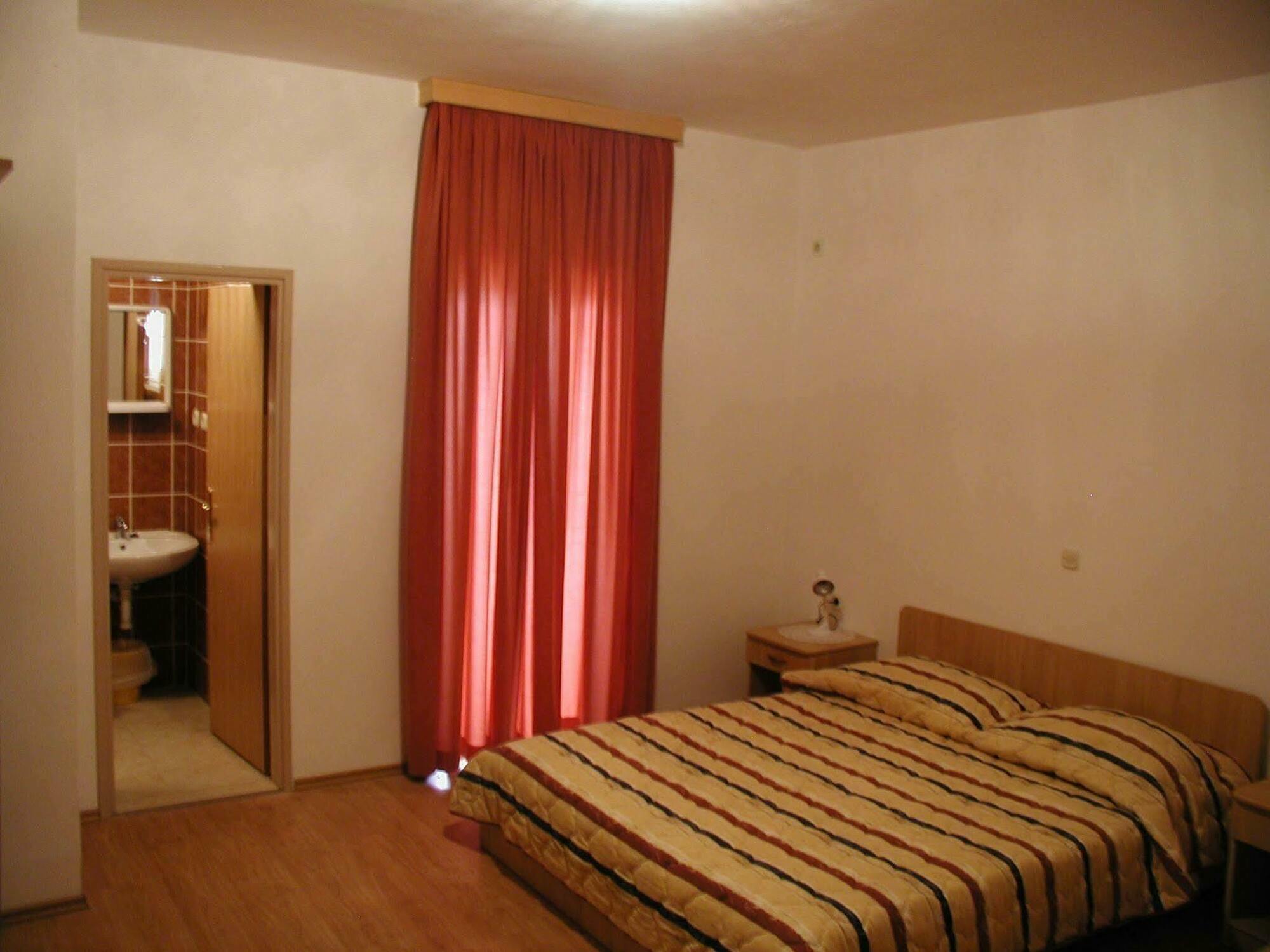Hotel Tony Pag Town Szoba fotó